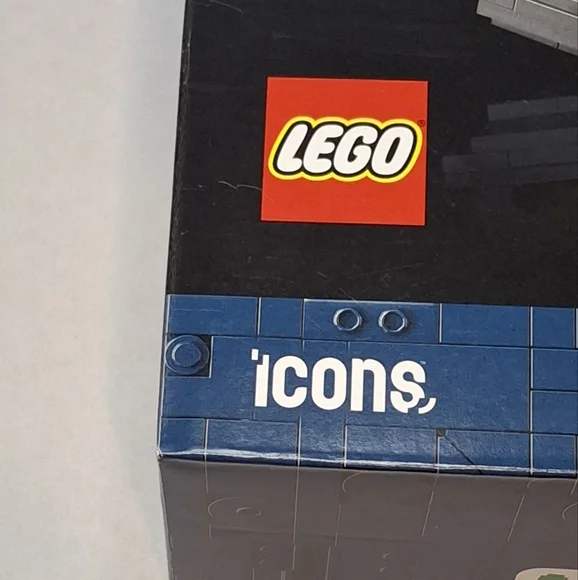 Lego Transformers Bumblebee - Picture 8 of 9